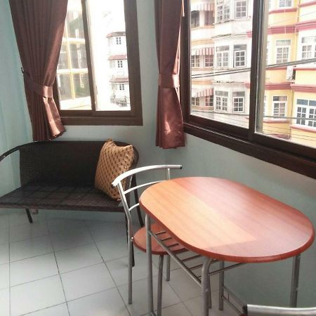 Appartamento A & P House Bangkok Esterno foto