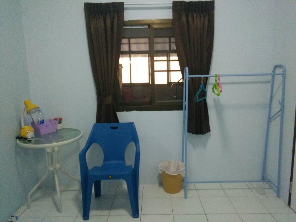 Appartamento A & P House Bangkok Esterno foto