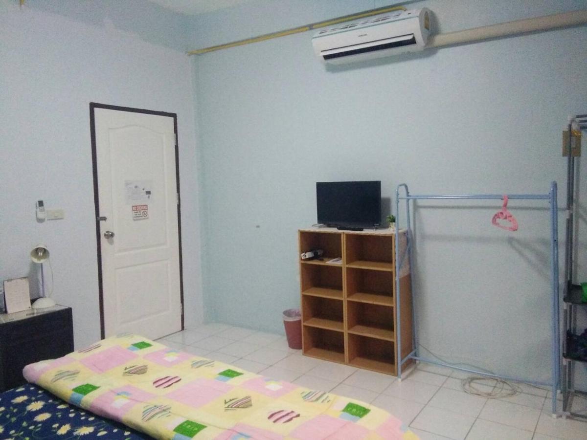 Appartamento A & P House Bangkok Esterno foto