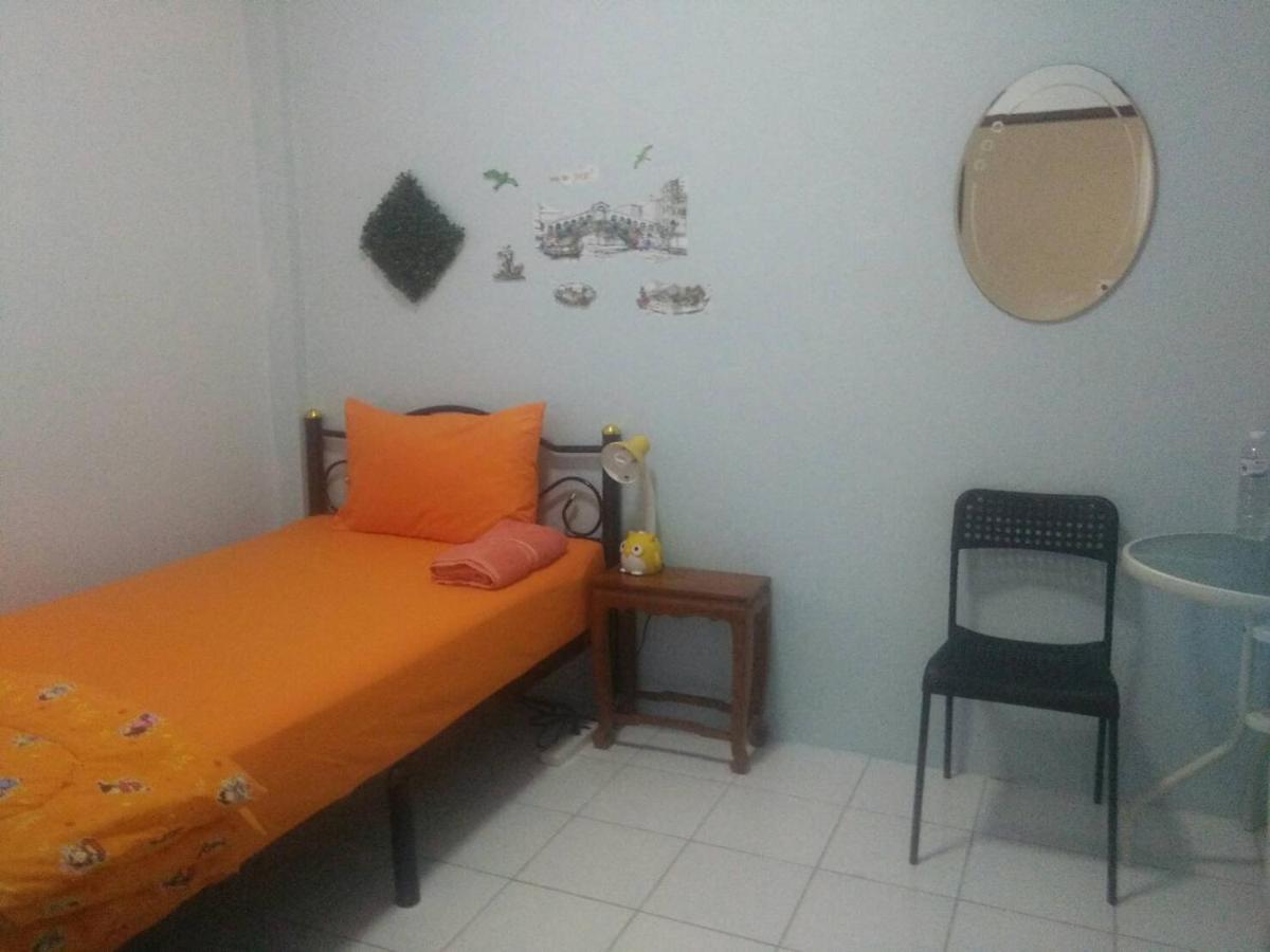 Appartamento A & P House Bangkok Esterno foto