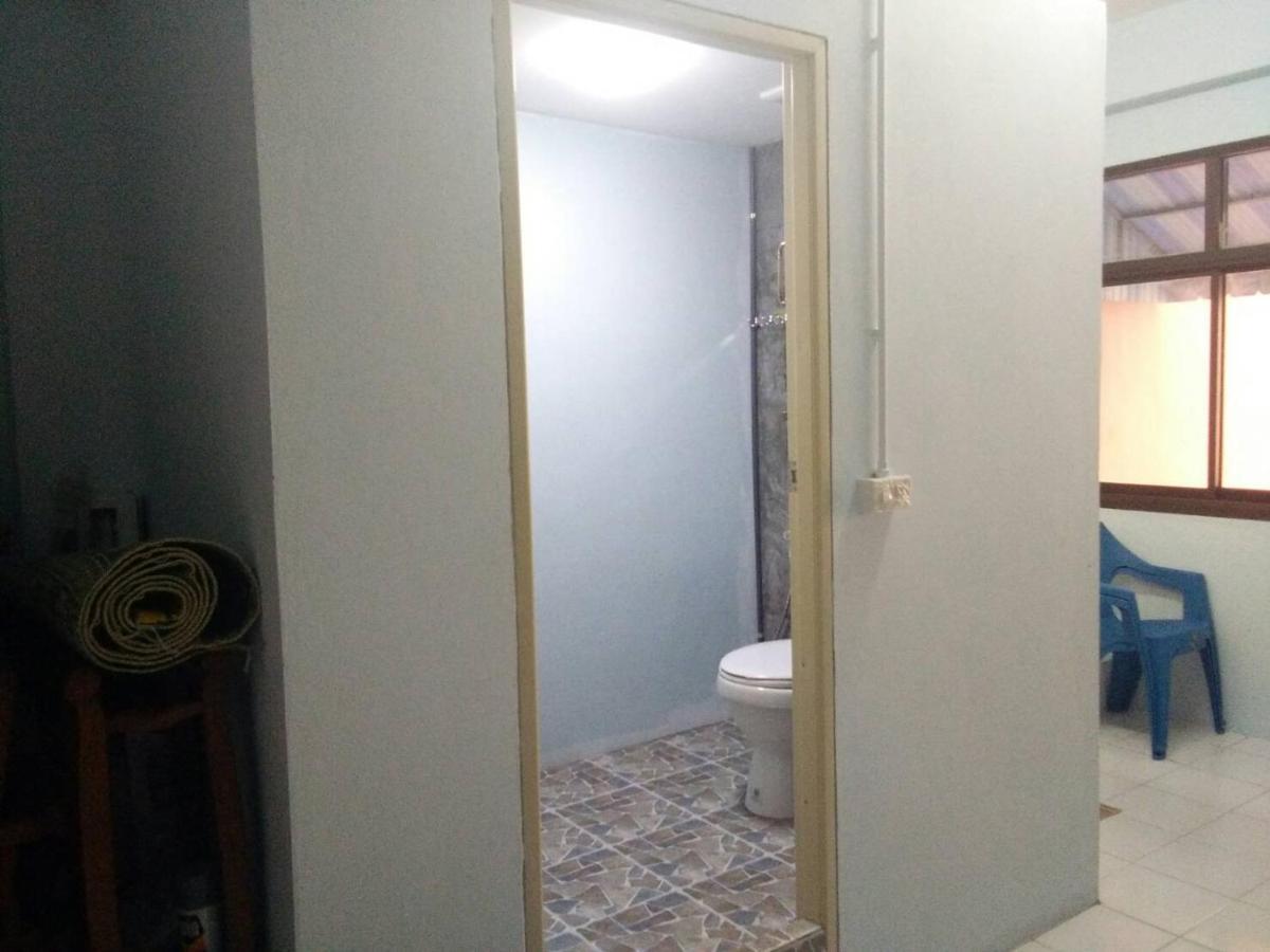 Appartamento A & P House Bangkok Esterno foto